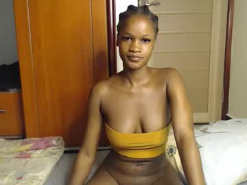 Kira_255 Chaturbate stream image from October 31, 2025