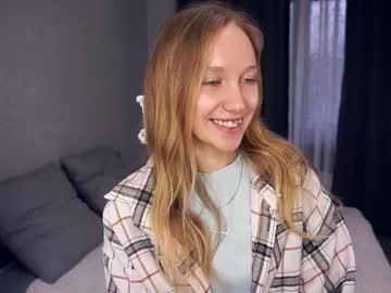 Mckenziedyen Chaturbate stream image from October 31, 2025
