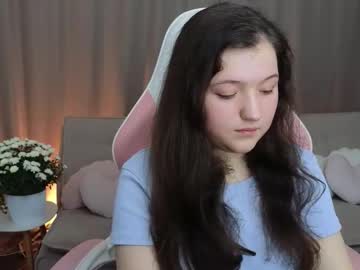 Mielrains Chaturbate stream image from October 31, 2025