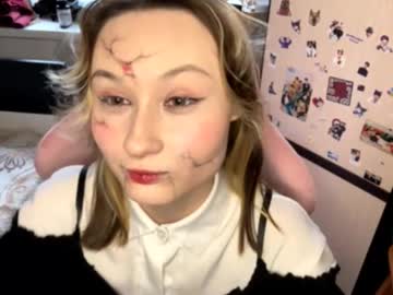Ravenamesbury Chaturbate stream image from October 31, 2025