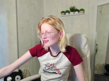 Elizabeth_Harpper Chaturbate stream image from October 31, 2025
