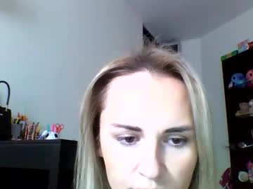 Alinaaa_Kams Chaturbate stream image from October 31, 2025
