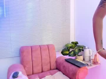 Alissonskinny Chaturbate stream image from October 31, 2025
