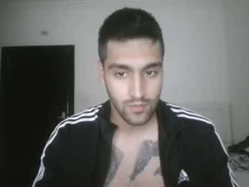 Imyouroniichan Chaturbate stream image from October 31, 2025
