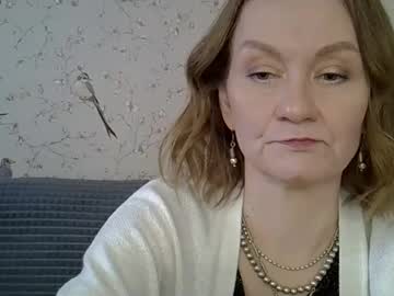 Carra_Hut Chaturbate stream image from October 31, 2025
