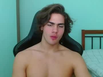 Harryking1 Chaturbate stream image from October 31, 2025