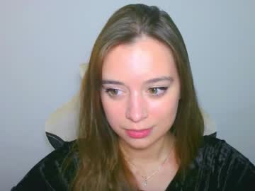 Arielsandres Chaturbate stream image from October 31, 2025