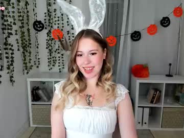 Lanaroselle Chaturbate stream image from October 31, 2025