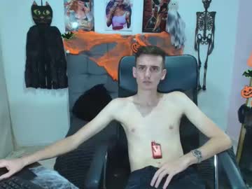 Man_Skinny_Hot Chaturbate stream image from October 31, 2025