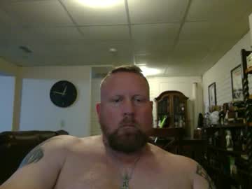 Makemebebad2025 Chaturbate stream image from October 31, 2025