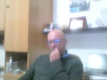 Olak21 Chaturbate stream image from October 31, 2025