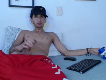 Damiann_Foxx Chaturbate stream image from October 31, 2025