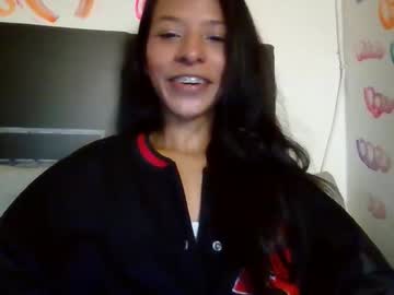 Mikeandmaitex Chaturbate stream image from October 31, 2025