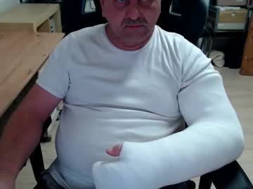 Yoschi1976 Chaturbate stream image from October 31, 2025