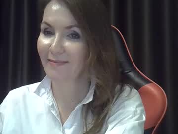 Taisialucky77 Chaturbate stream image from October 31, 2025