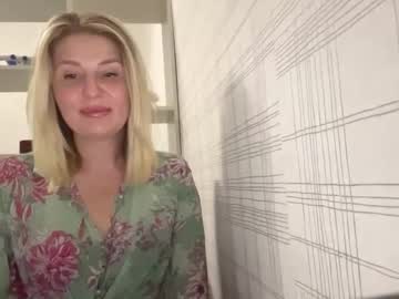 Blondie_Xoxoxo Chaturbate stream image from October 31, 2025