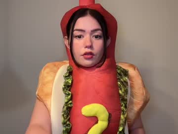 Littlesugarpea Chaturbate stream image from October 31, 2025