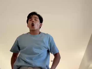 Mexicanprettyboy Chaturbate stream image from October 31, 2025