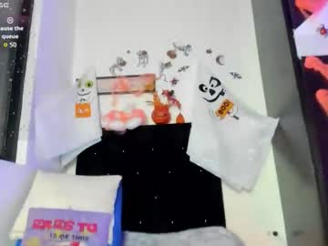 Lisvandre Chaturbate stream image from October 31, 2025
