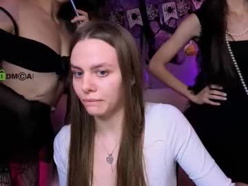 Tessa_Hit Chaturbate stream image from October 31, 2025
