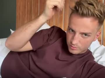 Hanzlagerfelt Chaturbate stream image from October 31, 2025