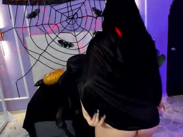 Martina_Saenz1 Chaturbate stream image from October 31, 2025