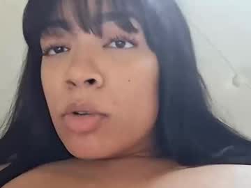 Vanessareign Chaturbate stream image from October 31, 2025