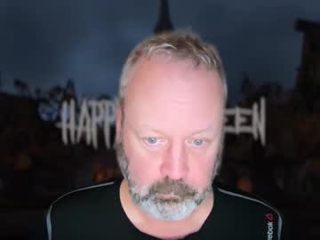 Xarkevis Chaturbate stream image from October 31, 2025
