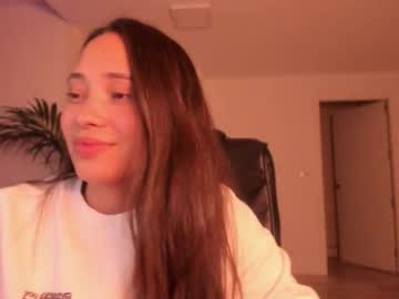 Charlottehamilton Chaturbate stream image from November 01, 2025