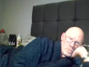Kevlooking4sez Chaturbate stream image from November 01, 2025