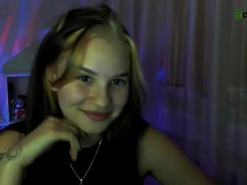 Luvmeeow Chaturbate stream image from November 01, 2025