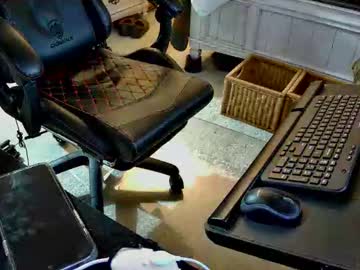 Freespirt2 Chaturbate stream image from November 01, 2025