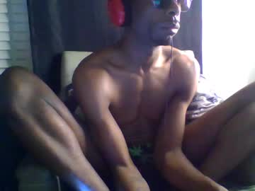 Hoodlatelatenightshow Chaturbate stream image from November 01, 2025