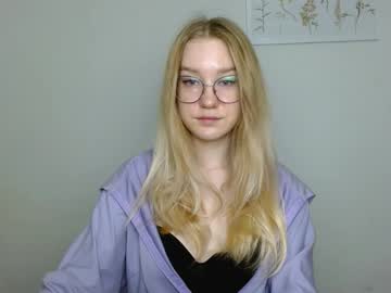 Abbymoore__ Chaturbate stream image from November 01, 2025