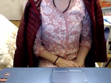 Kiuminberry Chaturbate stream image from November 01, 2025
