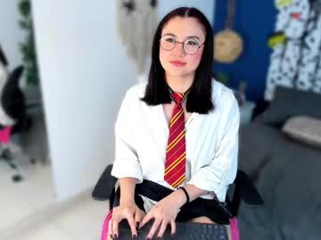 Coralquinn Chaturbate stream image from November 01, 2025