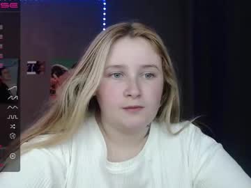 Light_Lunaa Chaturbate stream image from November 01, 2025