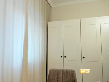 Snowww_White Chaturbate stream image from November 01, 2025