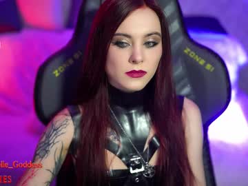 Nelle_ Chaturbate stream image from November 01, 2025