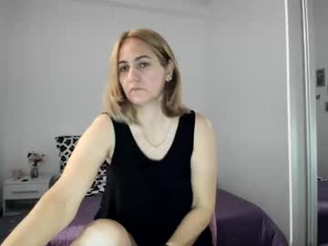 Cutehana Chaturbate stream image from November 01, 2025