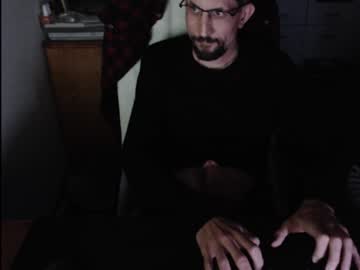 Dermattes Chaturbate stream image from November 01, 2025