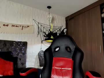 Carolinescoth_Dl Chaturbate stream image from November 01, 2025