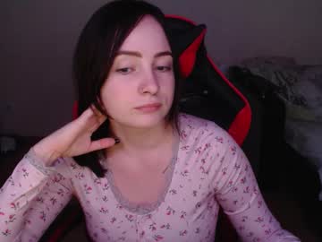 Miss_Laralynne Chaturbate stream image from November 01, 2025