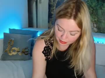 Nicolelinharts Chaturbate stream image from November 01, 2025