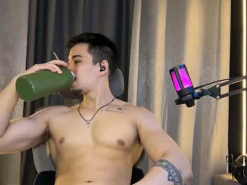 Mettew22cm Chaturbate stream image from November 01, 2025