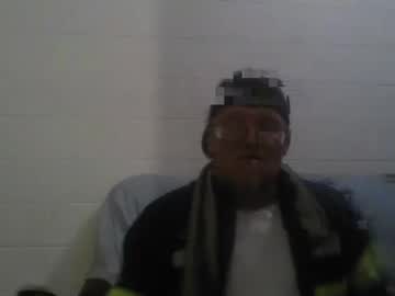 Unclemuff Chaturbate stream image from November 02, 2025