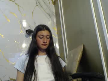 Caritoluna_ Chaturbate stream image from November 02, 2025