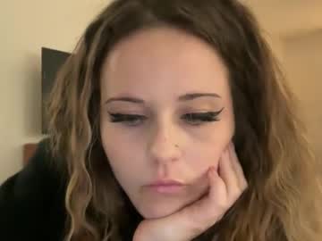 Samanthafever Chaturbate stream image from November 02, 2025