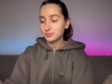 Kikkymoore Chaturbate stream image from November 02, 2025