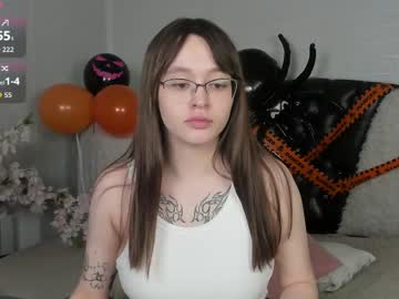 Emilyycutie Chaturbate stream image from November 02, 2025